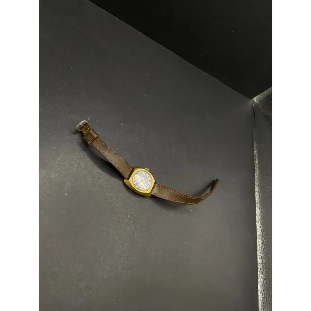 Vintage Caravelle Transistorized Electronic Ladies Watch Gold Tone Black Dial
